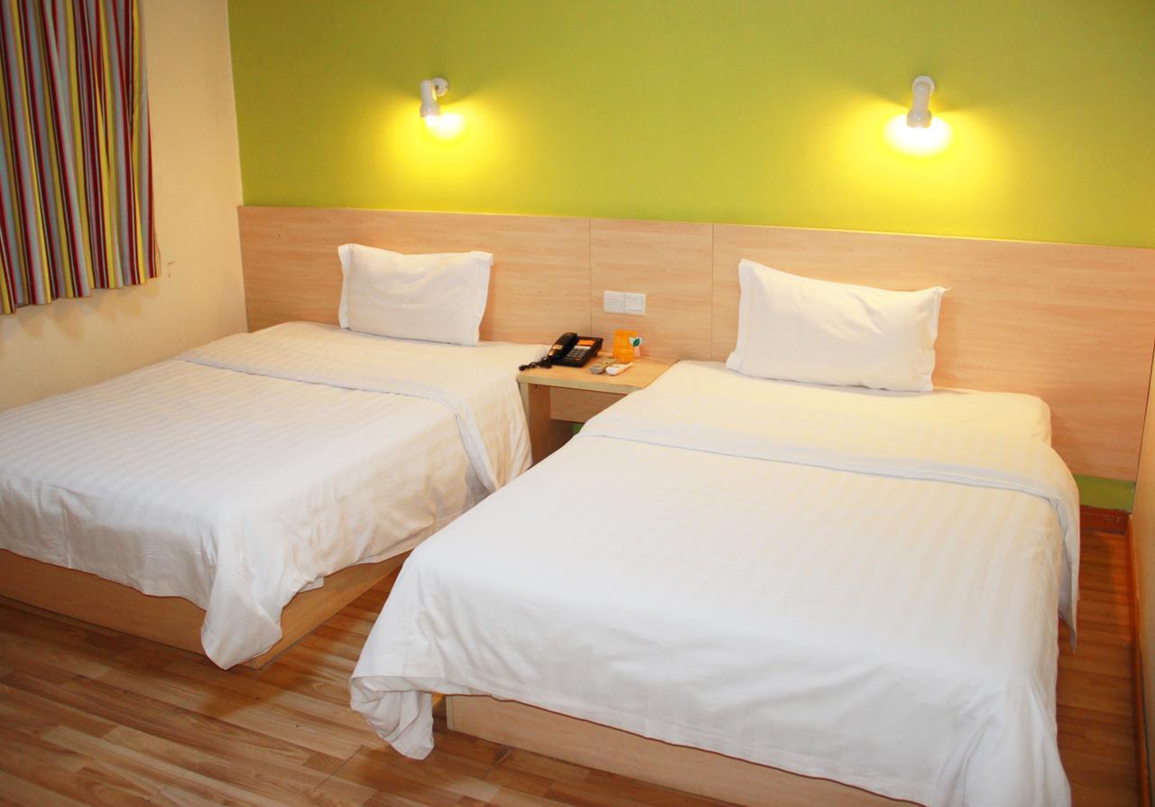 7Days Inn Huludao Xingcheng Hot Spring Street Dış mekan fotoğraf