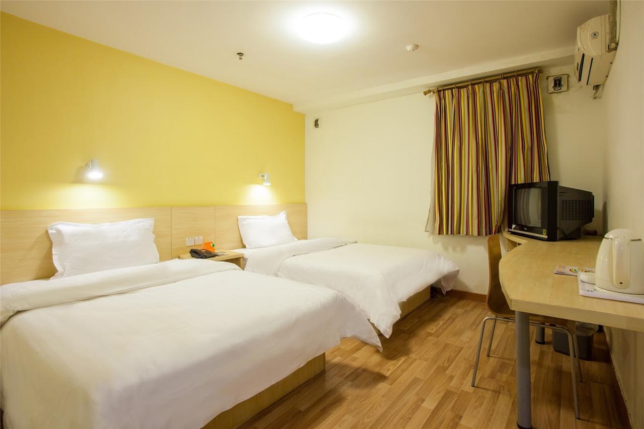 7Days Inn Huludao Xingcheng Hot Spring Street Dış mekan fotoğraf
