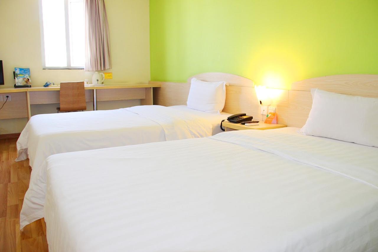 7Days Inn Huludao Xingcheng Hot Spring Street Dış mekan fotoğraf