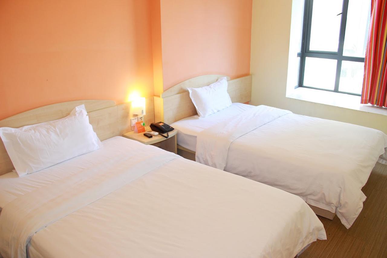7Days Inn Huludao Xingcheng Hot Spring Street Dış mekan fotoğraf